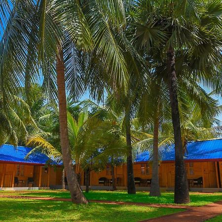 Trinco Relax Hut Hotell Trincomalee Eksteriør bilde