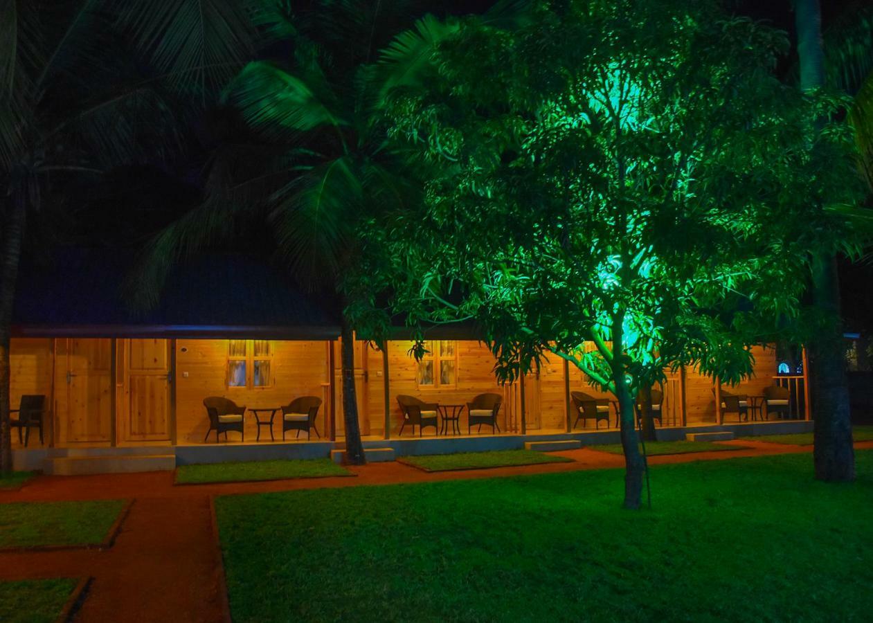 Trinco Relax Hut Hotell Trincomalee Eksteriør bilde